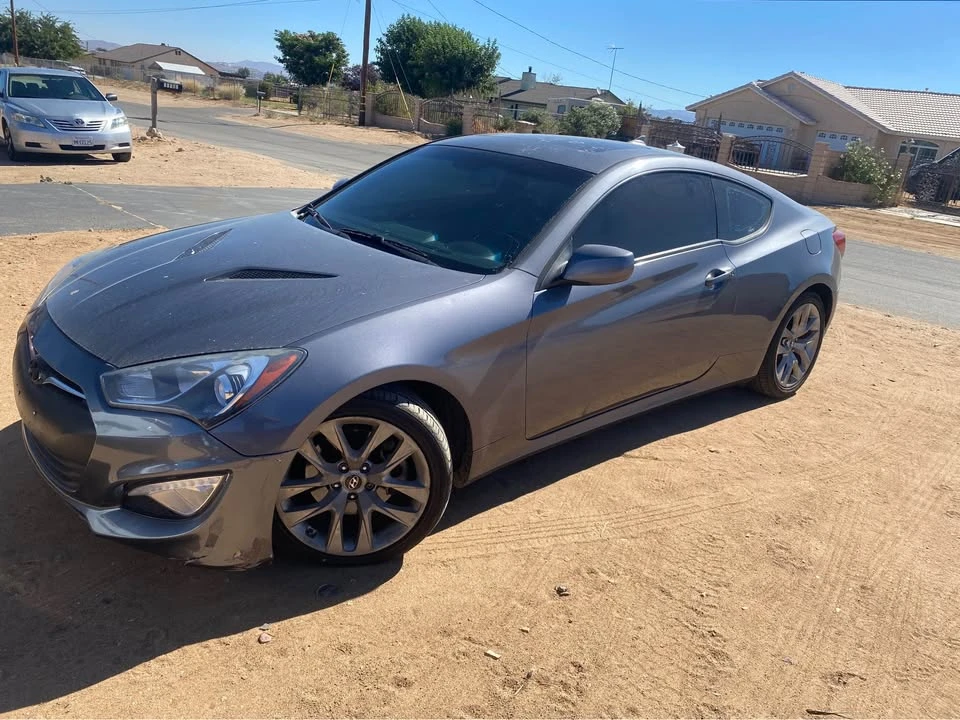 2014 Hyundai Genesis Coupe - Image 2 of 5