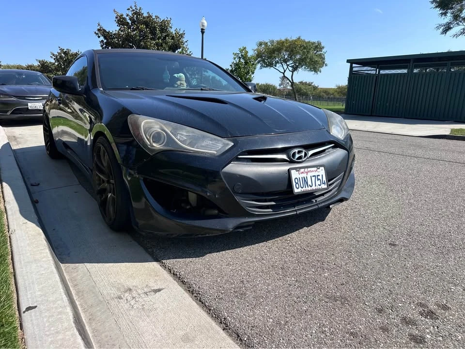 2014 Hyundai Genesis Coupe - Image 6 of 9