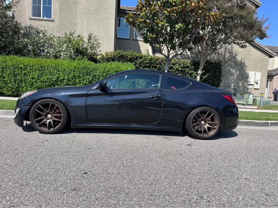 2014 Hyundai Genesis Coupe - Image 2 of 9