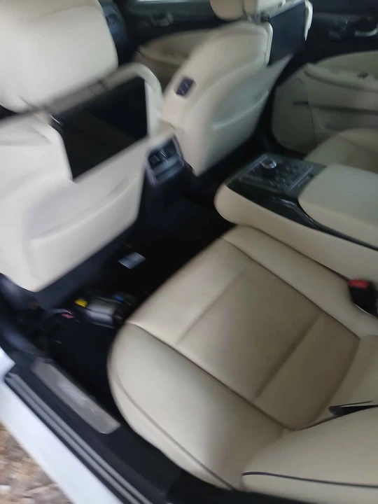 2014 Hyundai Equus - Image 5 of 10