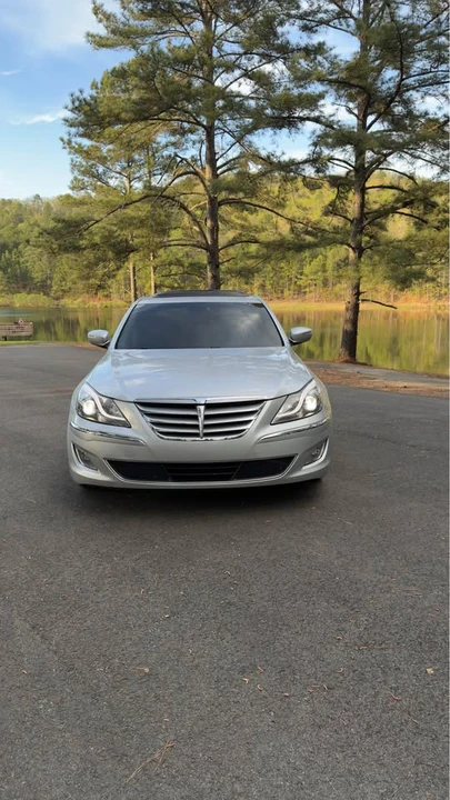 2014 Hyundai Genesis - Image 4 of 8