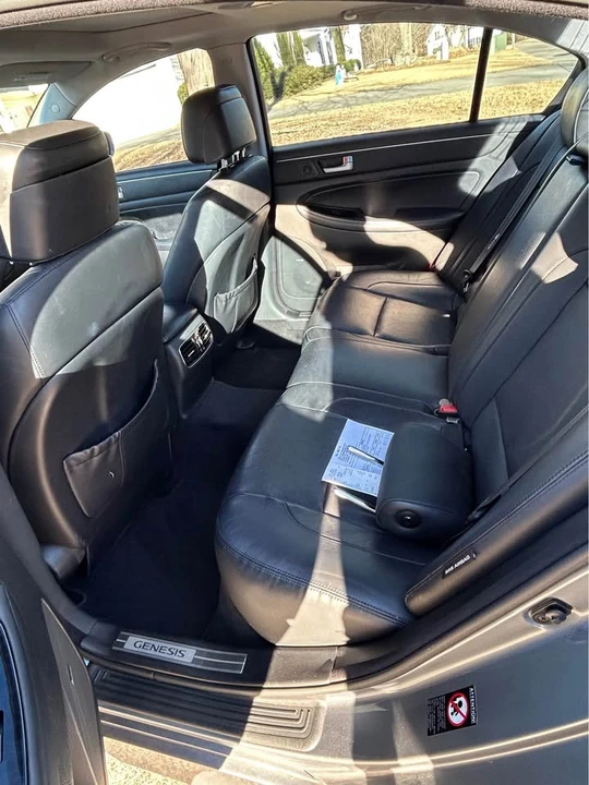 2014 Hyundai Genesis - Image 6 of 10