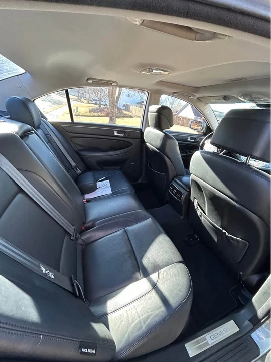 2014 Hyundai Genesis - Image 8 of 10