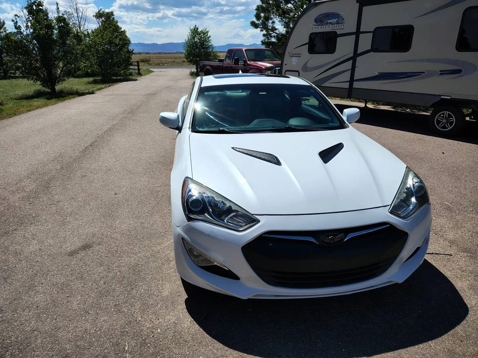 2014 Hyundai Genesis Coupe - Image 6 of 16