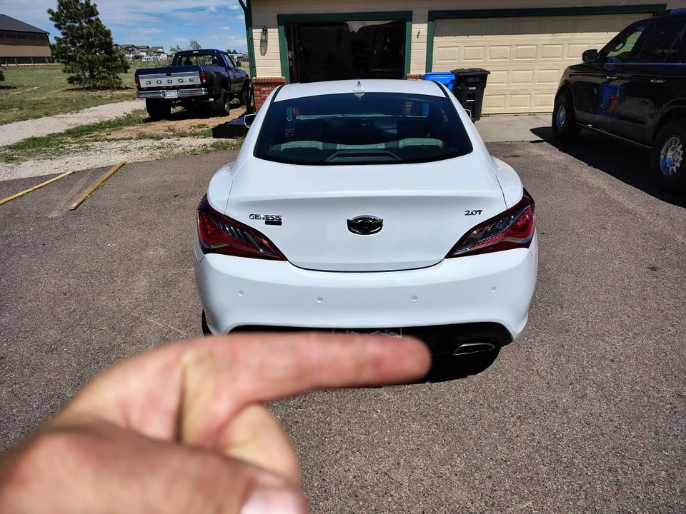 2014 Hyundai Genesis Coupe - Image 9 of 16
