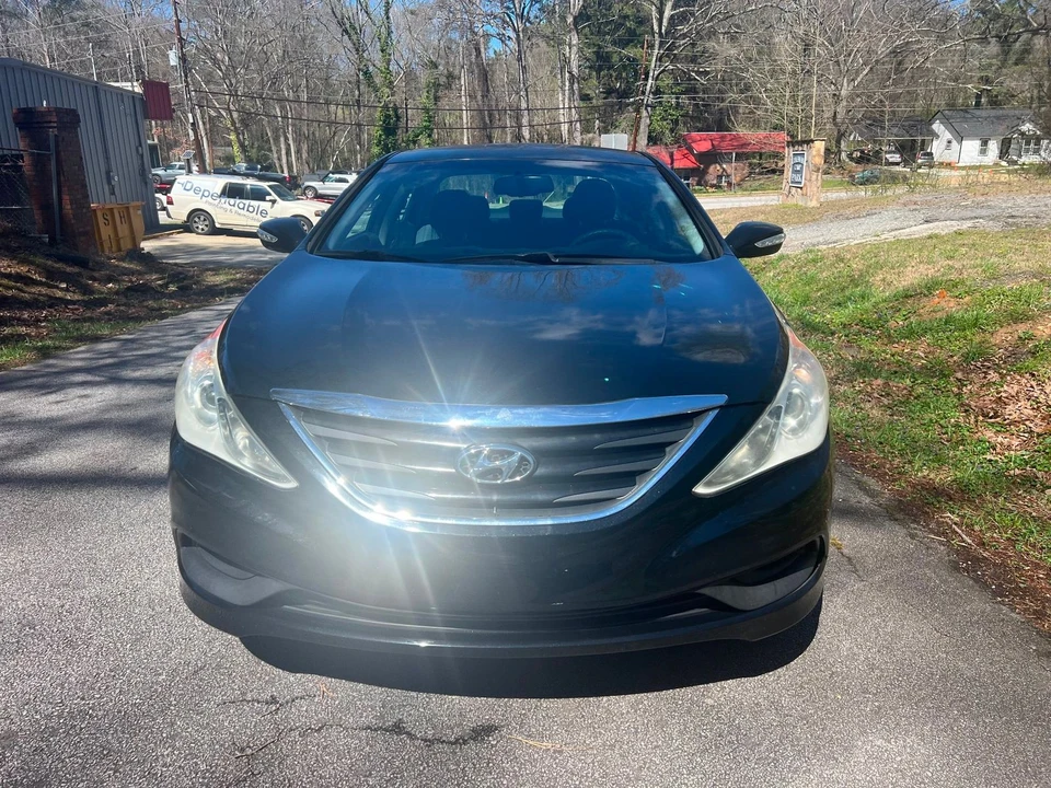 2014 Hyundai Sonata - Image 2 of 12
