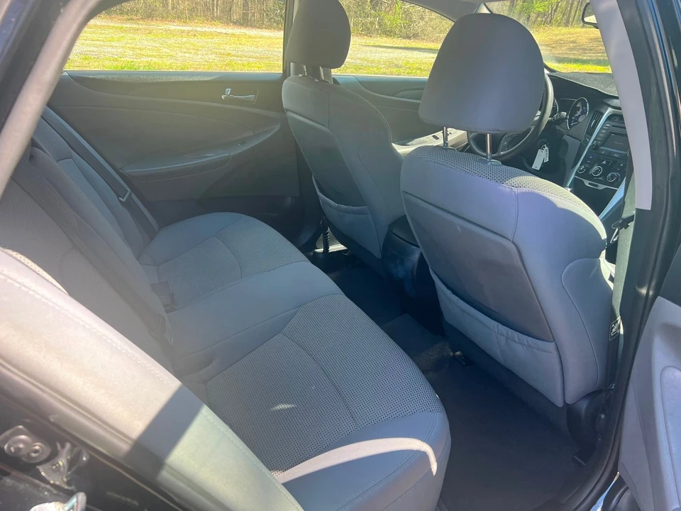 2014 Hyundai Sonata - Image 10 of 12