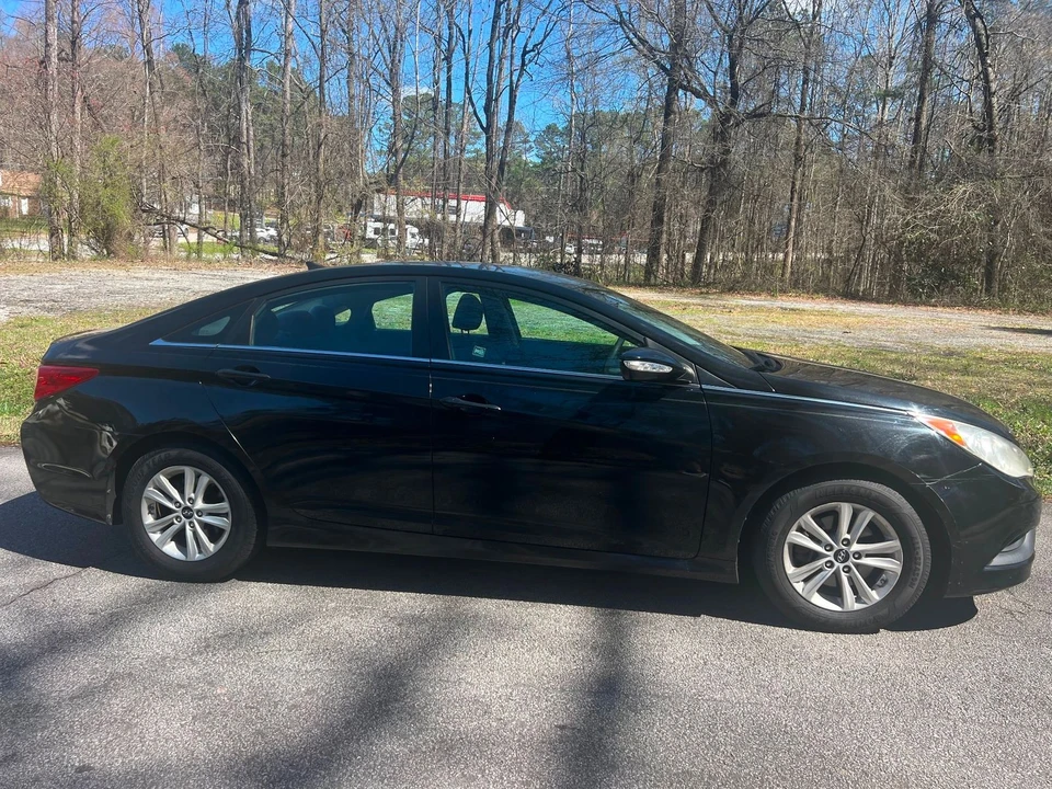 2014 Hyundai Sonata - Image 4 of 12