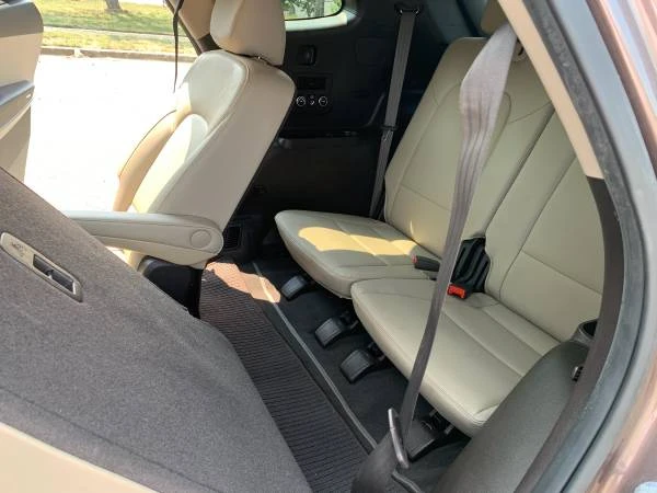 2014 Hyundai Santa Fe - Image 10 of 22