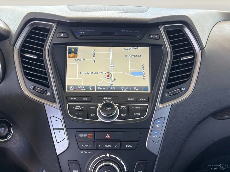 2014 Hyundai Santa Fe - Image 17 of 21