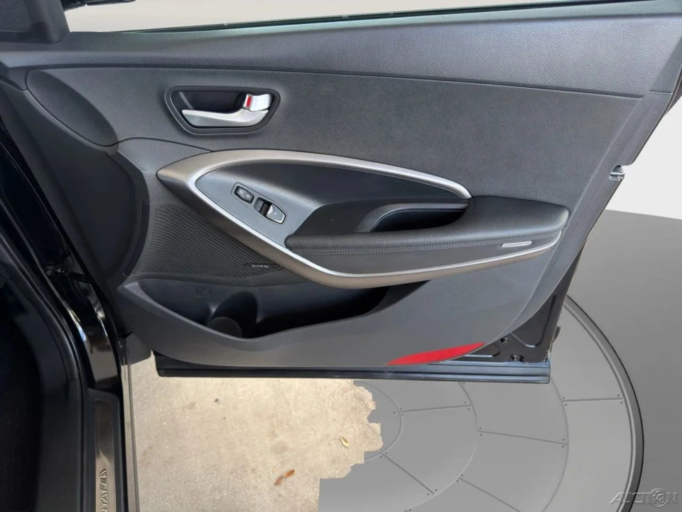 2014 Hyundai Santa Fe - Image 18 of 21