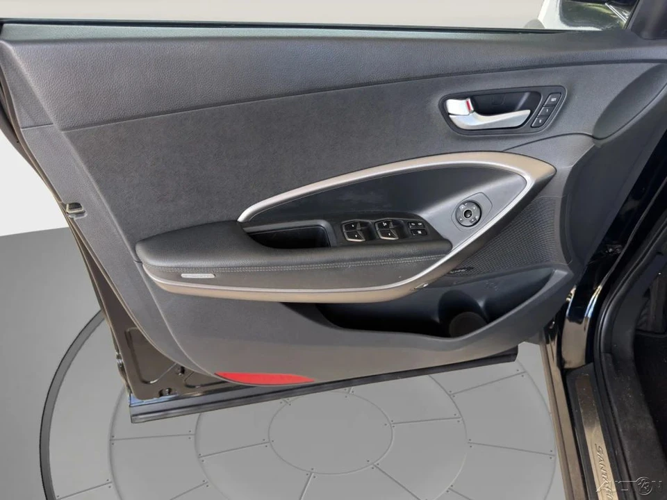 2014 Hyundai Santa Fe - Image 13 of 21
