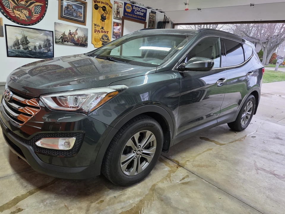 2014 Hyundai Santa Fe - Image 5 of 12