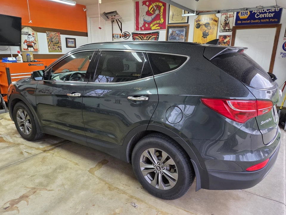 2014 Hyundai Santa Fe - Image 4 of 12