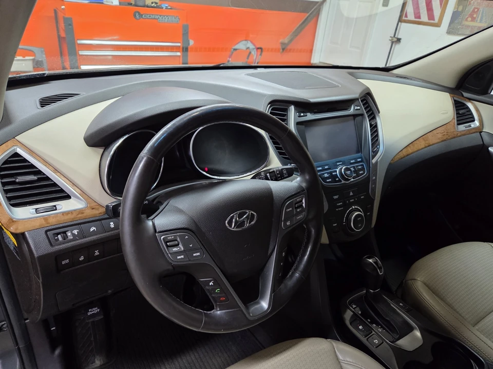 2014 Hyundai Santa Fe - Image 9 of 12