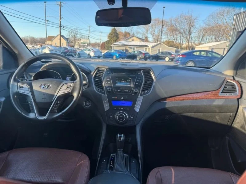 2014 Hyundai Santa Fe - Image 10 of 12