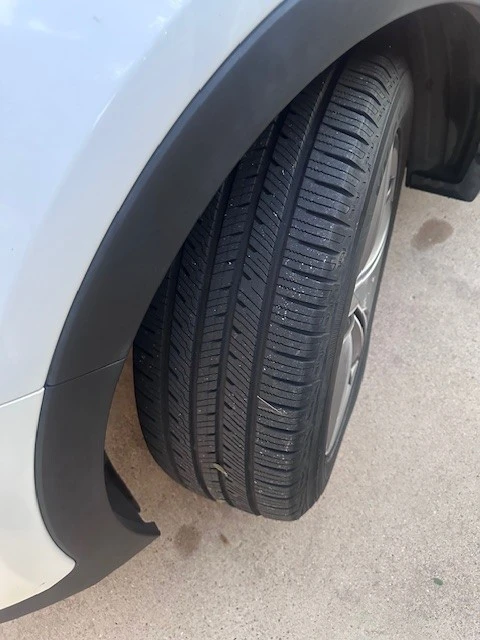2014 Hyundai Santa Fe - Image 6 of 17