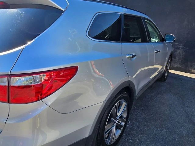 2014 Hyundai Santa Fe - Image 11 of 31