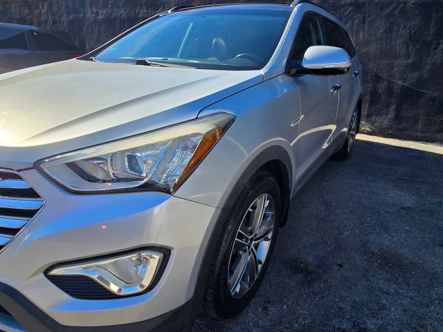 2014 Hyundai Santa Fe - Image 9 of 31