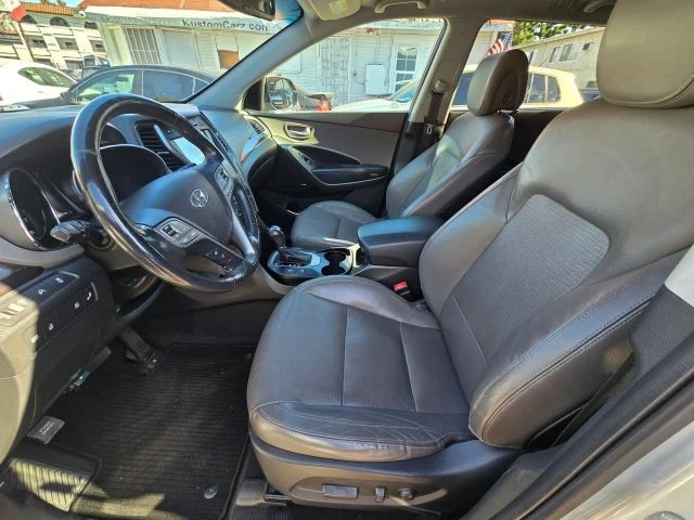 2014 Hyundai Santa Fe - Image 23 of 31