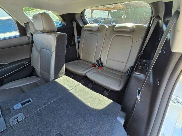 2014 Hyundai Santa Fe - Image 25 of 31