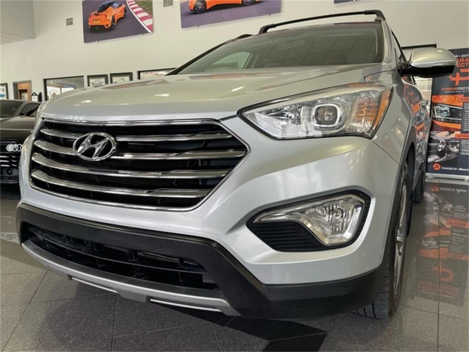 2014 Hyundai Santa Fe - Image 11 of 31