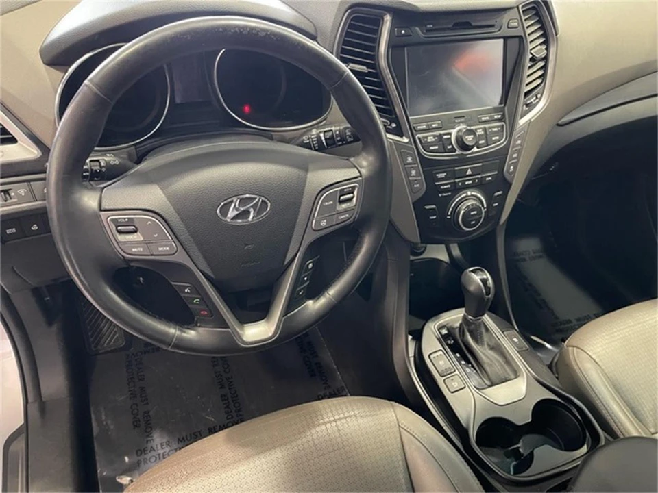 2014 Hyundai Santa Fe - Image 28 of 31