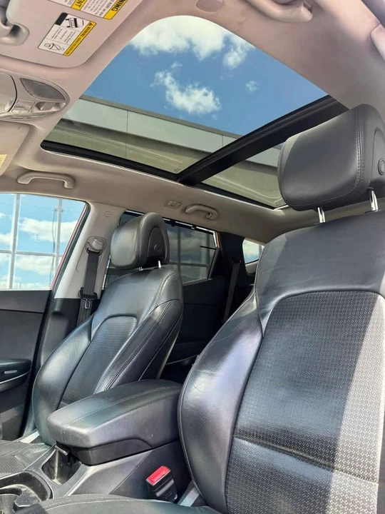 2014 Hyundai Santa Fe - Image 2 of 6