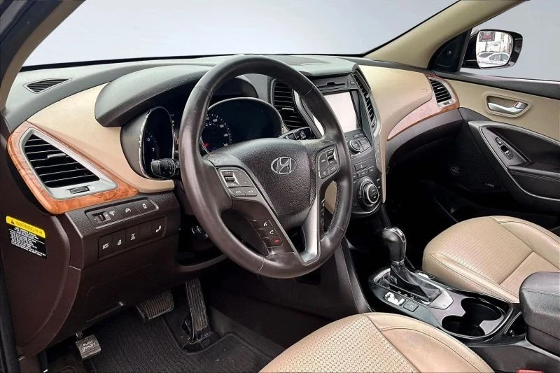 2014 Hyundai Santa Fe - Image 11 of 12