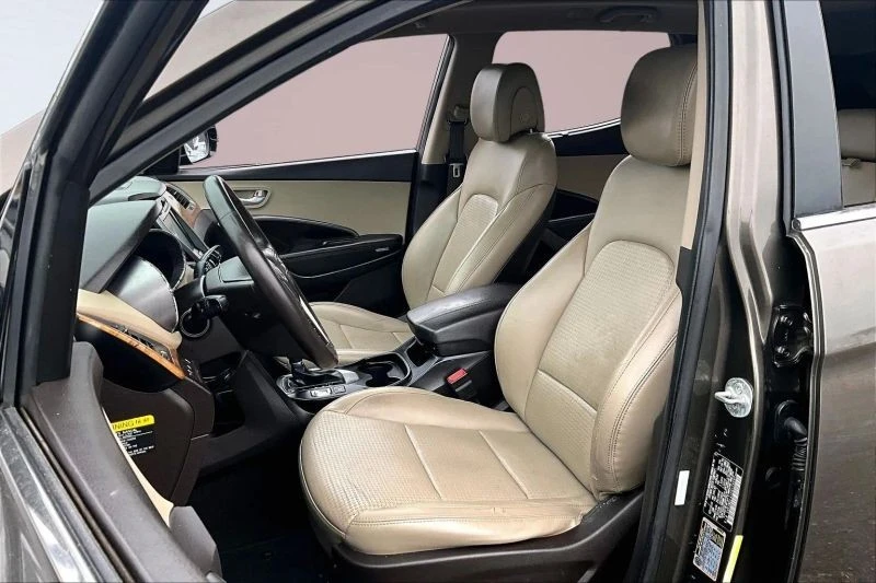 2014 Hyundai Santa Fe - Image 10 of 12