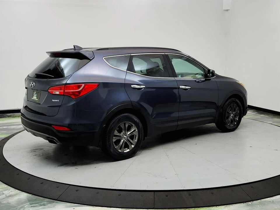 2014 Hyundai Santa Fe - Image 5 of 21