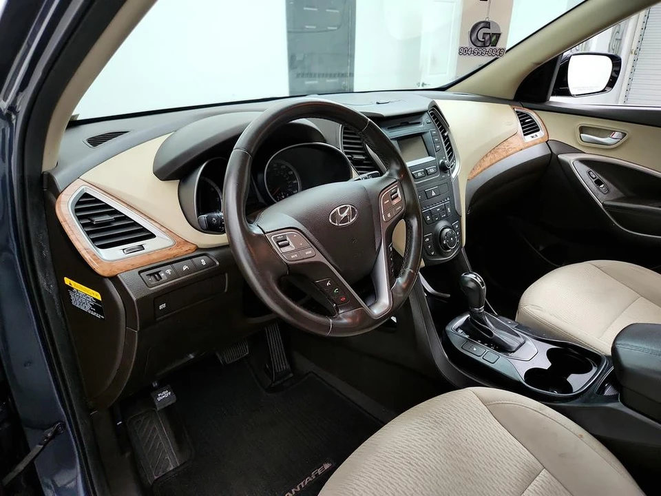 2014 Hyundai Santa Fe - Image 13 of 21