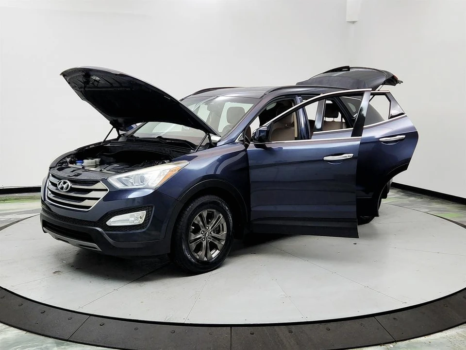 2014 Hyundai Santa Fe - Image 9 of 21