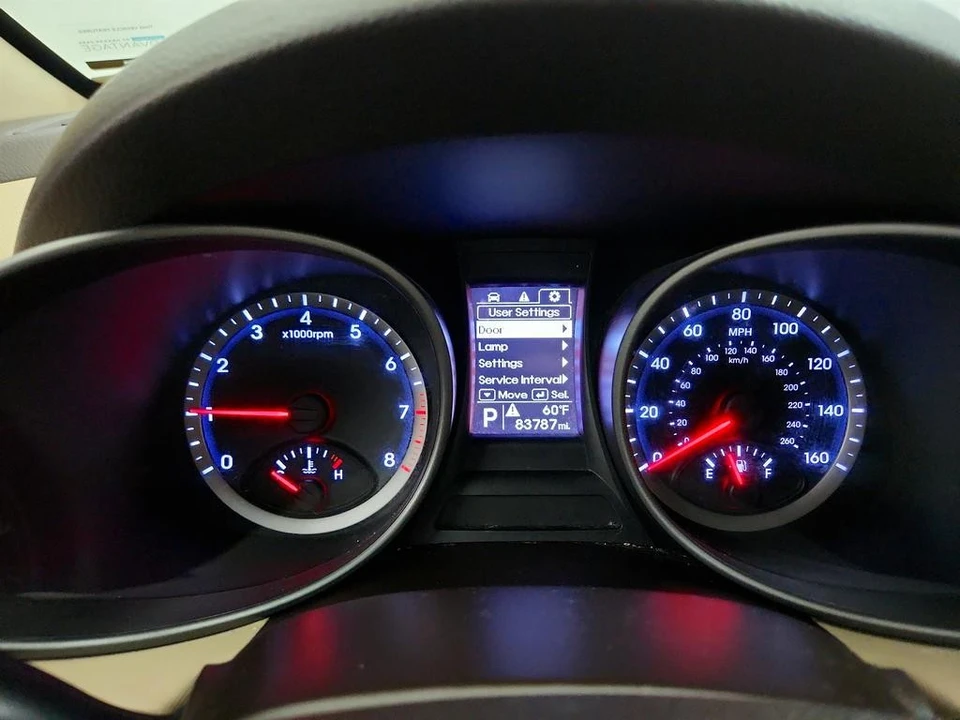 2014 Hyundai Santa Fe - Image 15 of 21