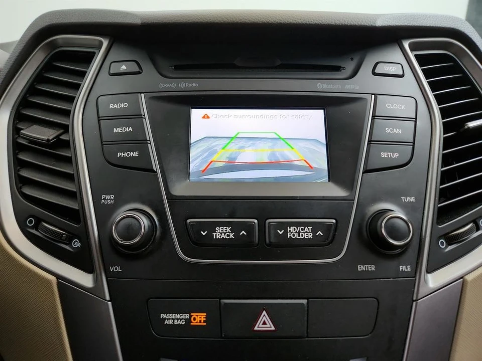 2014 Hyundai Santa Fe - Image 17 of 21