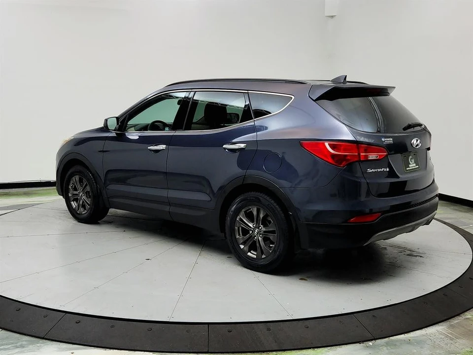 2014 Hyundai Santa Fe - Image 7 of 21
