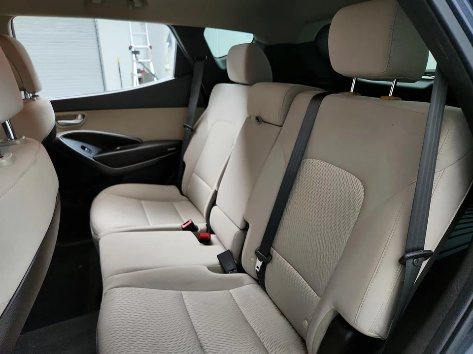 2014 Hyundai Santa Fe - Image 20 of 21