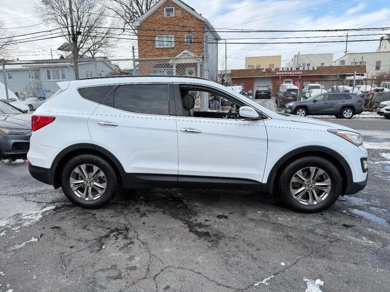2014 Hyundai Santa Fe - Image 7 of 12