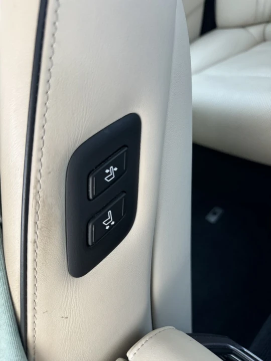 2014 Hyundai Equus - Image 19 of 19