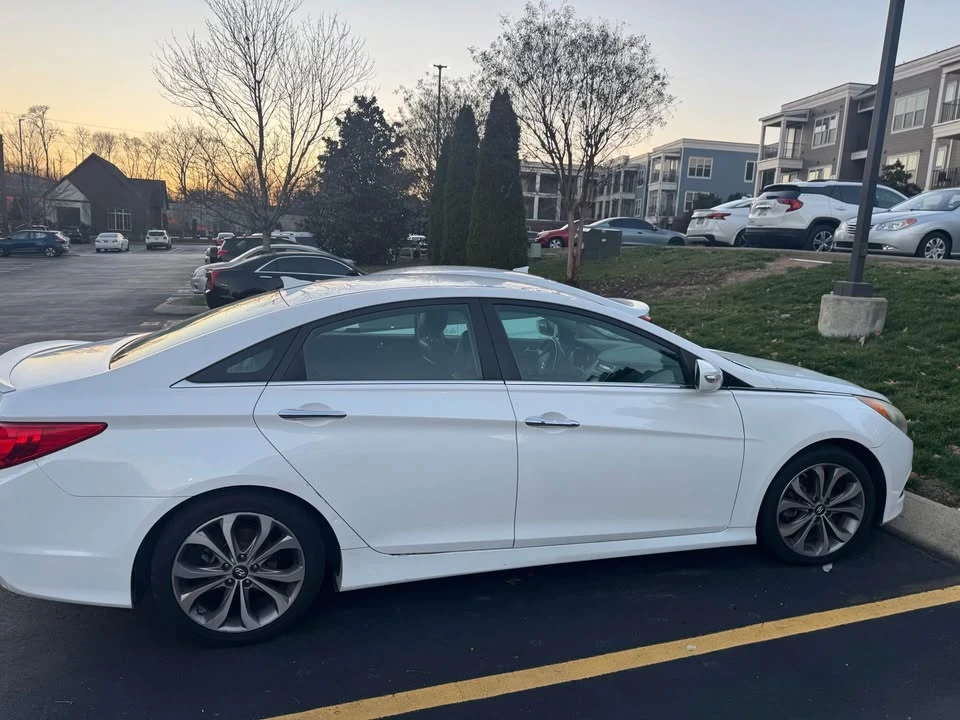 2014 Hyundai Sonata - Image 2 of 5