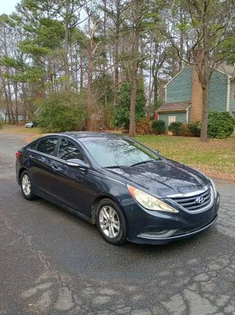 2014 Hyundai Sonata - Image 2 of 5