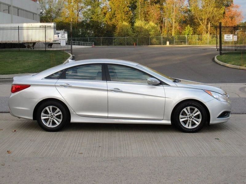 2014 Hyundai Sonata - Image 9 of 12