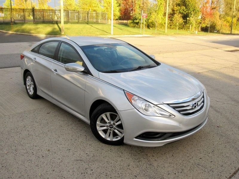 2014 Hyundai Sonata - Image 2 of 12
