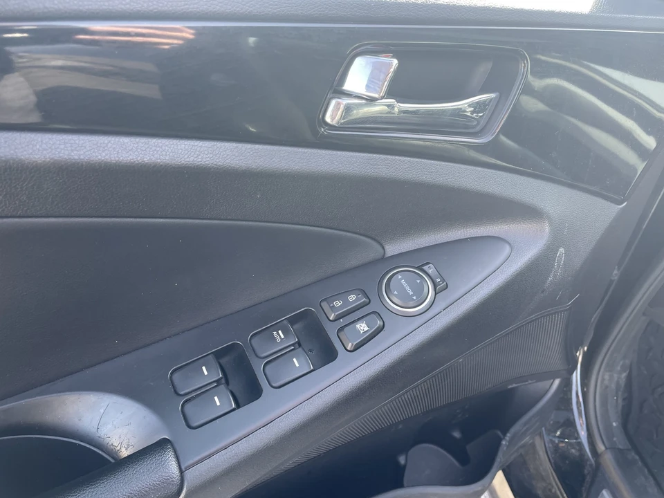 2014 Hyundai Sonata - Image 16 of 21