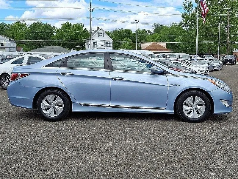 2014 Hyundai Sonata - Image 8 of 12