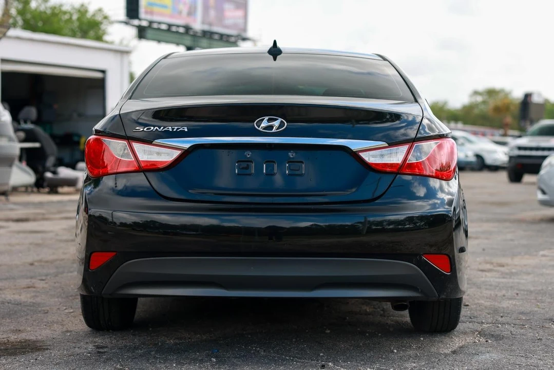 2014 Hyundai Sonata - Image 7 of 21