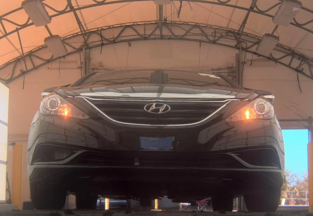 2014 Hyundai Sonata - Image 3 of 17