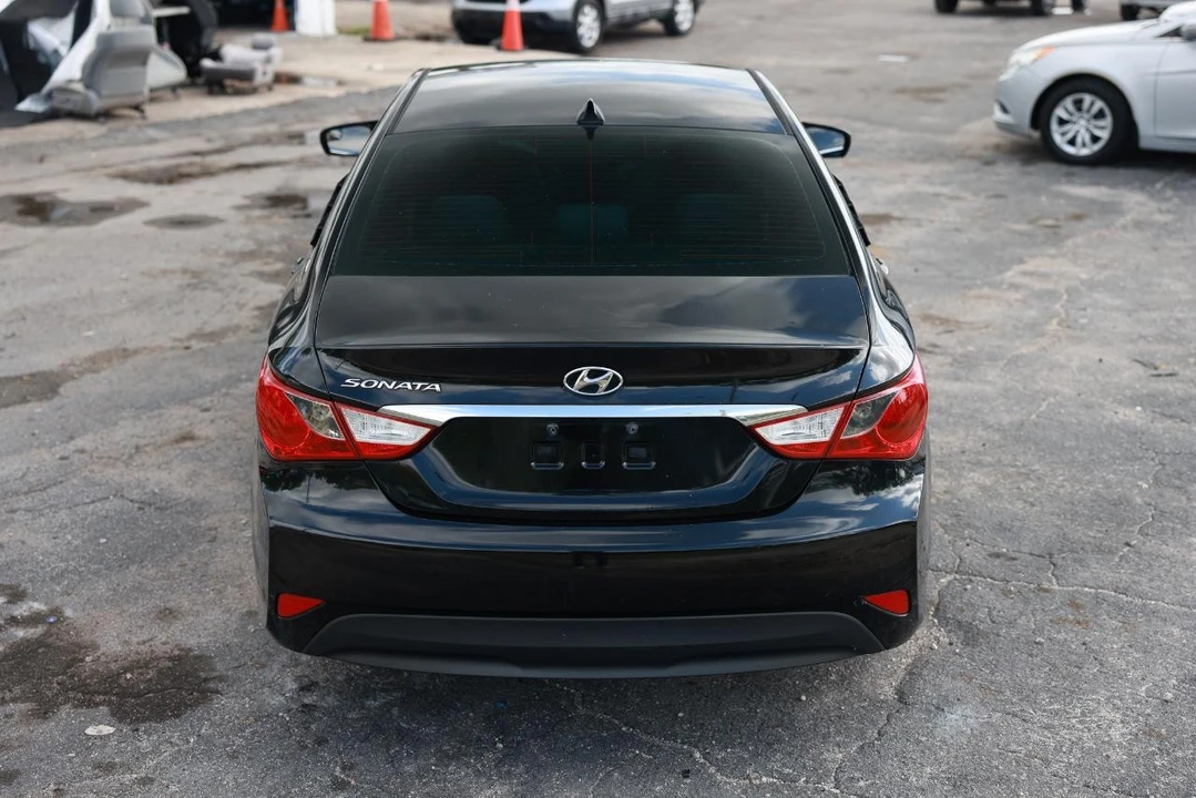 2014 Hyundai Sonata - Image 9 of 21