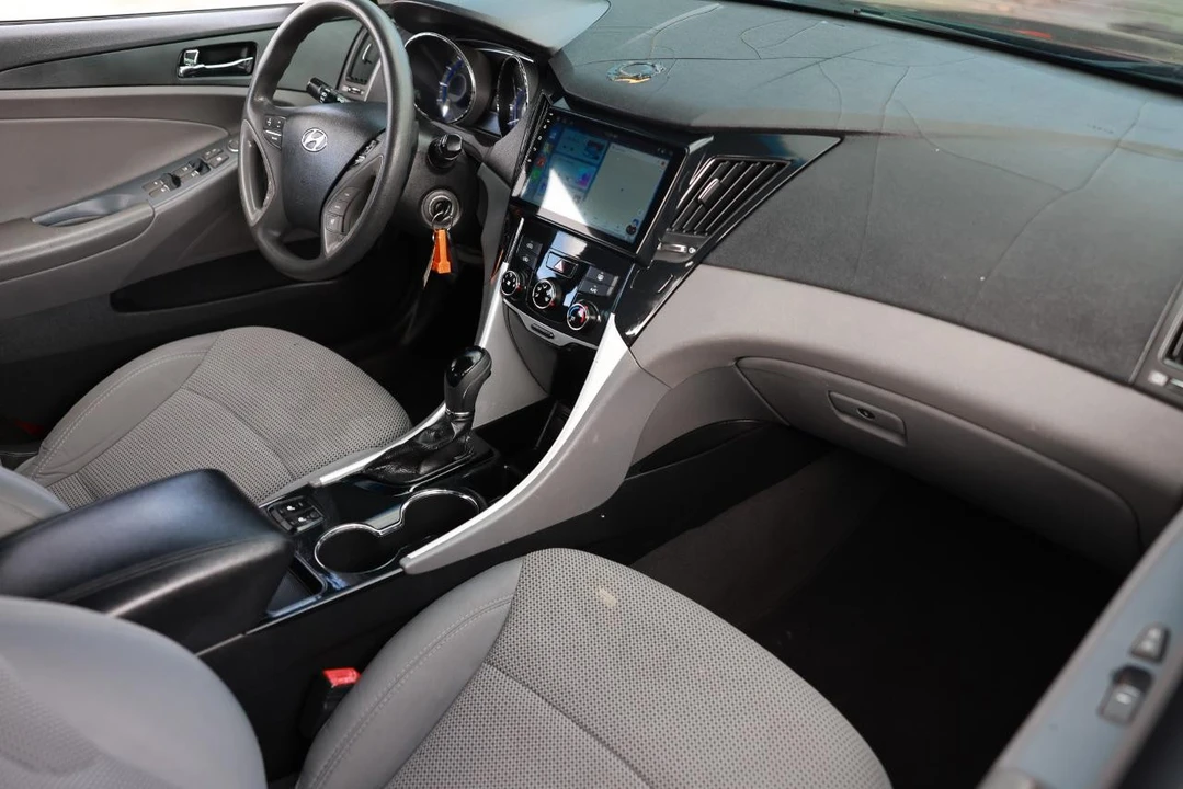 2014 Hyundai Sonata - Image 16 of 21