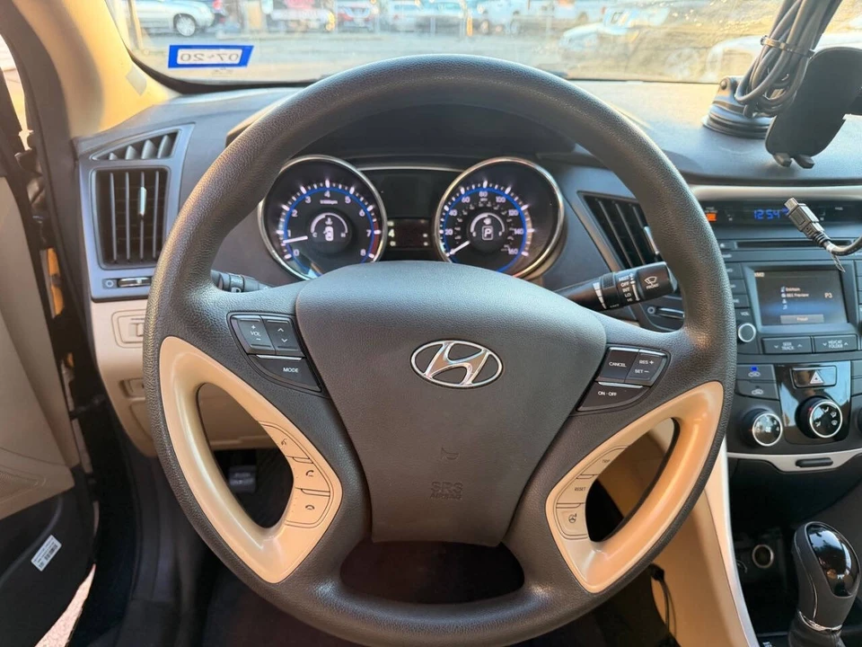 2014 Hyundai Sonata - Image 9 of 14